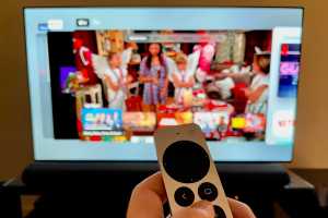 Apple TV: How to close switch between apps