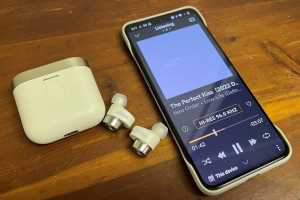 B&W's Pi7 S2: Awesome sound quality, average noise cancellation