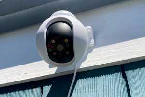 EZVIZ H8 Pro 3K: Pan/tilt security, no blind spots