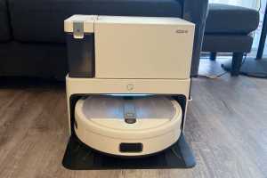 Yeedi Cube review: a budget friendly self-cleaning vacuum/mop